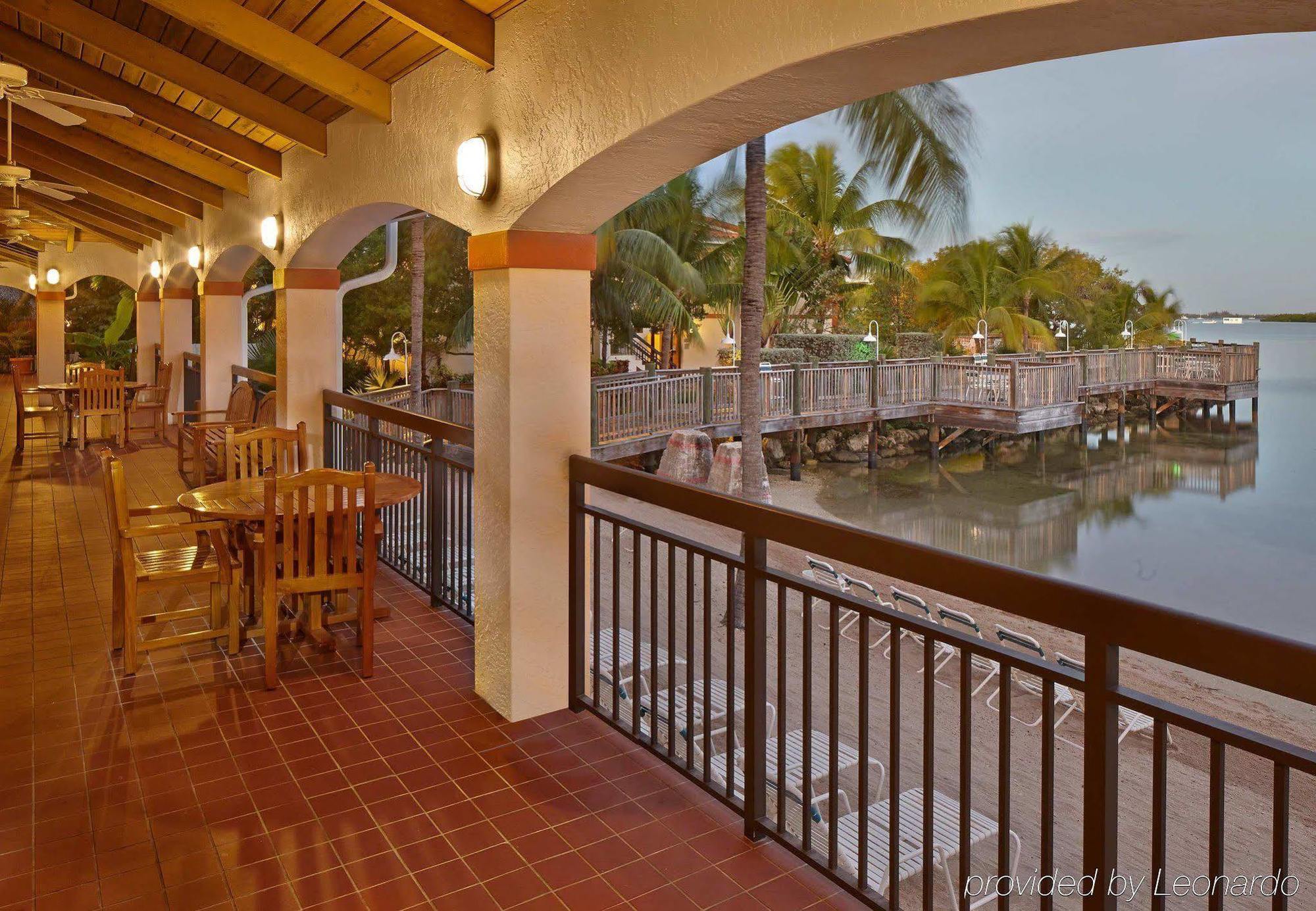 Courtyard By Marriott Key West Waterfront Hotel Exterior foto